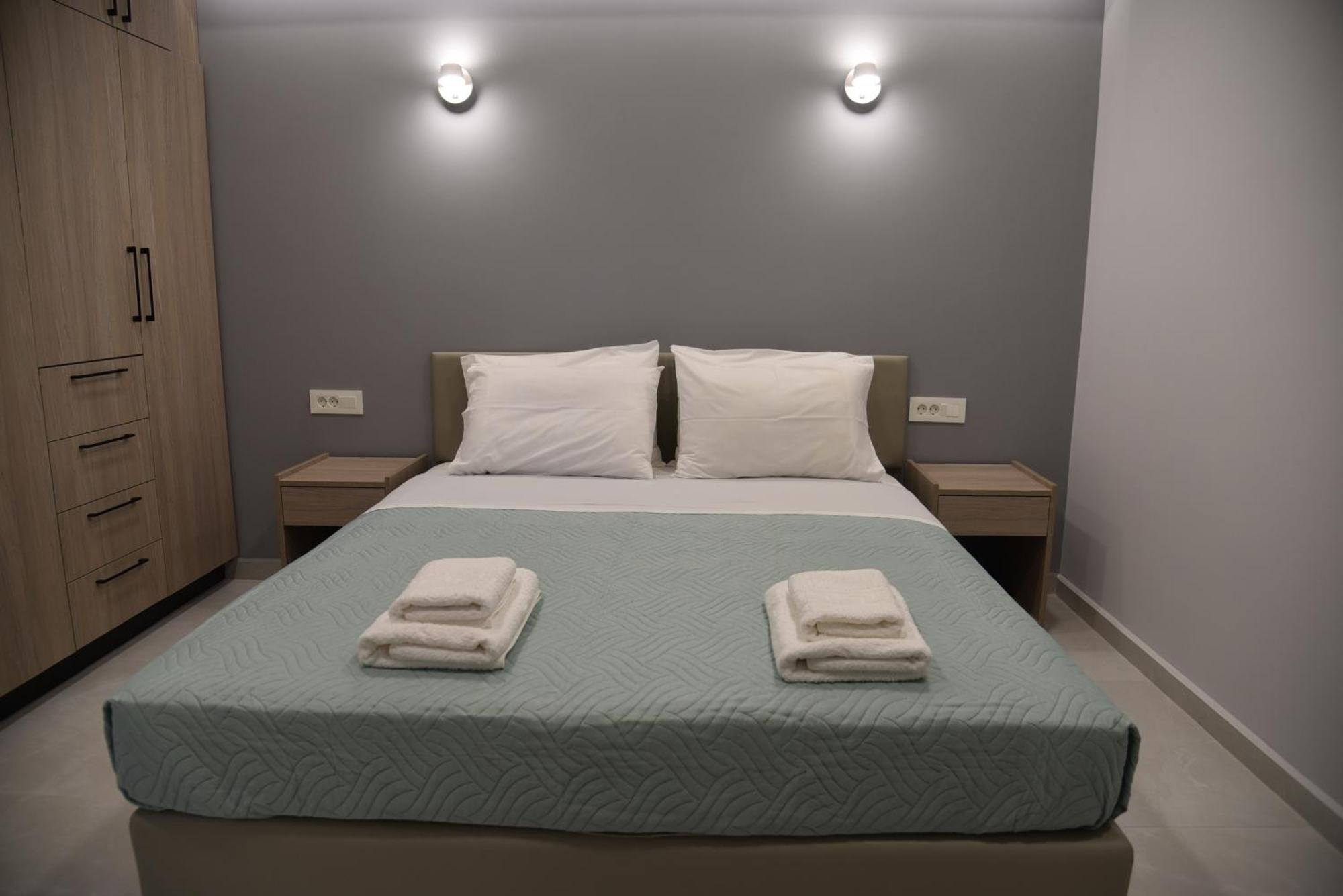 Pirgos Deluxe Apartment - Private Parking Kissamos Exterior photo