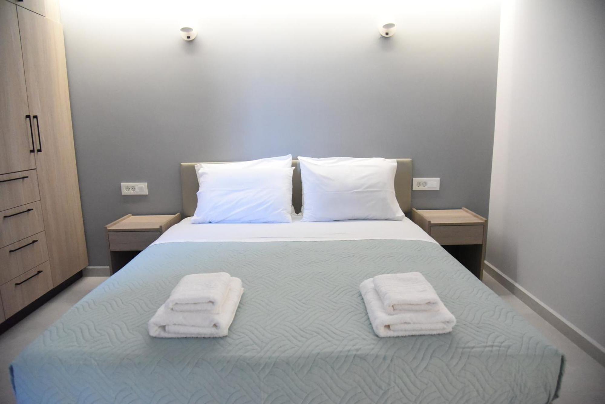 Pirgos Deluxe Apartment - Private Parking Kissamos Exterior photo