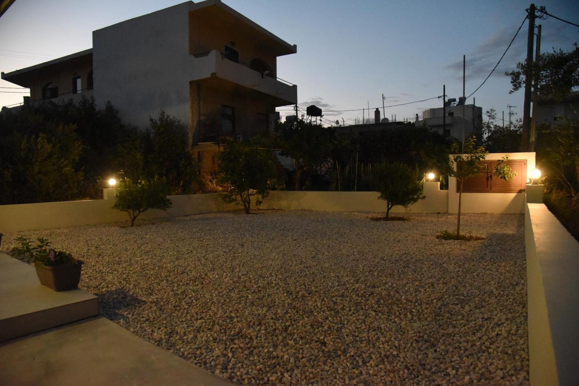 Pirgos Deluxe Apartment - Private Parking Kissamos Exterior photo