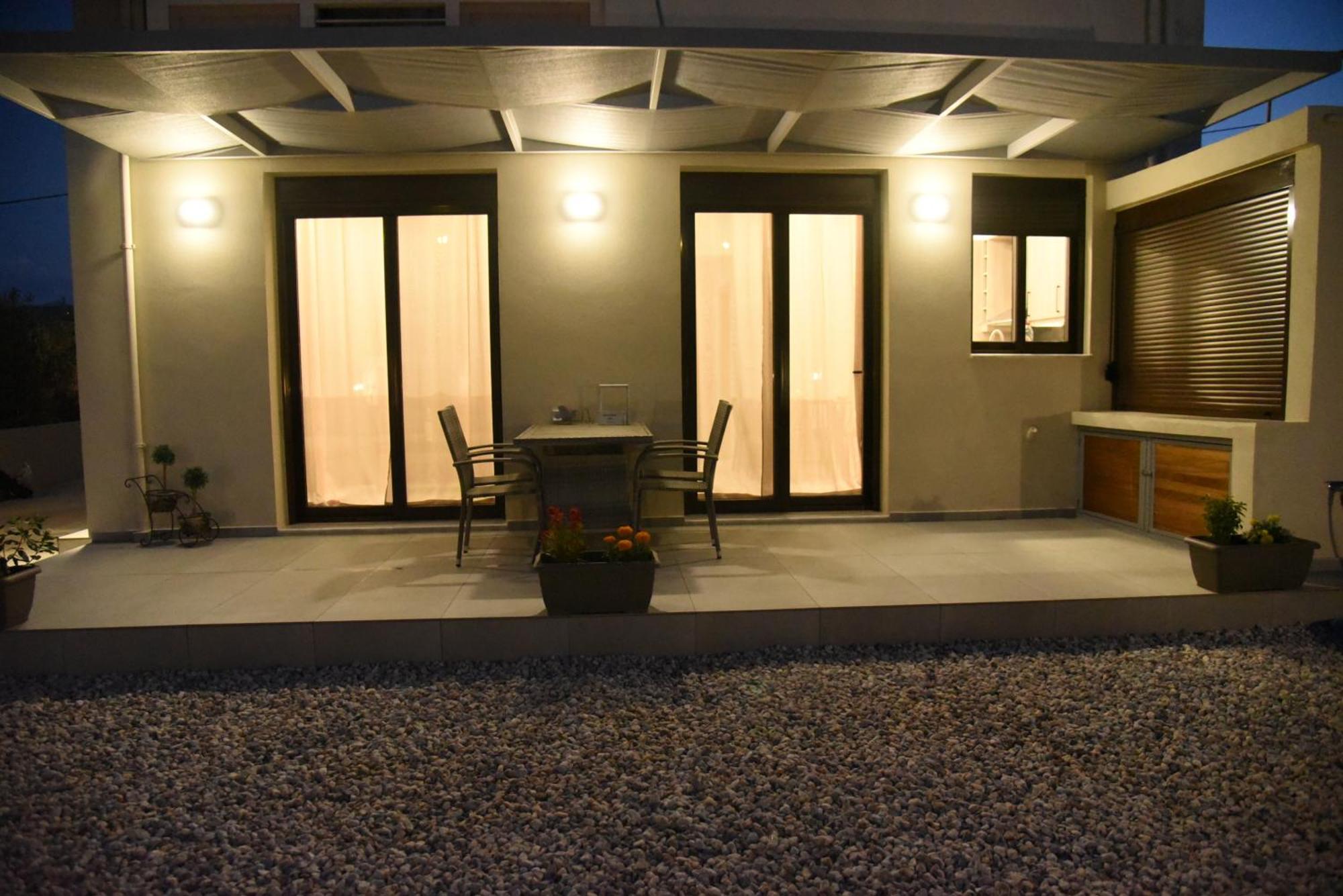 Pirgos Deluxe Apartment - Private Parking Kissamos Exterior photo